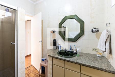 Casa à venda com 150m², 3 quartos e 2 vagasBanheiro 