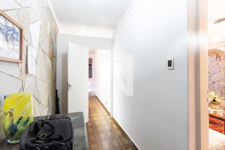 Casa à venda com 150m², 3 quartos e 2 vagasCorredor de entrada