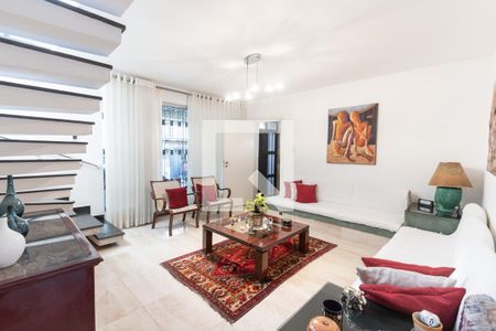 Sala de casa à venda com 3 quartos, 150m² em Vila Romana, São Paulo