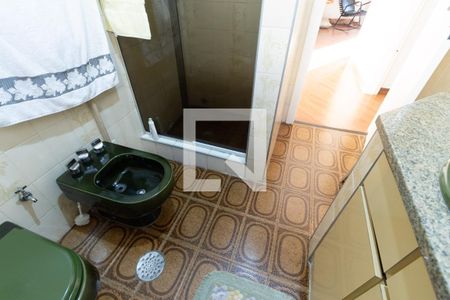 Casa à venda com 150m², 3 quartos e 2 vagasBanheiro 