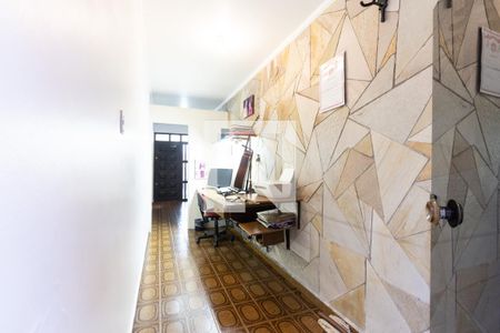 Casa à venda com 150m², 3 quartos e 2 vagasCorredor de entrada