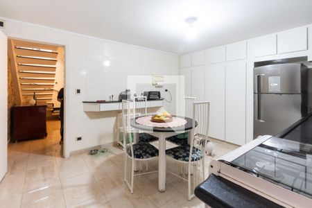 Casa à venda com 150m², 3 quartos e 2 vagasCozinha