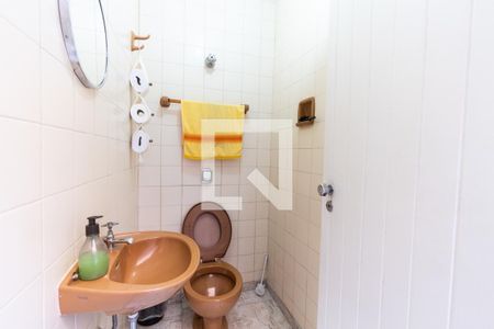 Casa à venda com 150m², 3 quartos e 2 vagasBanheiro externo