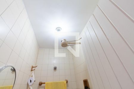 Casa à venda com 150m², 3 quartos e 2 vagasBanheiro externo