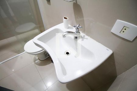 Casa à venda com 190m², 5 quartos e sem vagaBanheiro 2