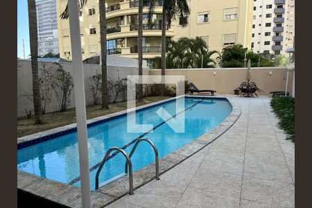 Apartamento à venda com 68m², 2 quartos e 2 vagas Apartamento à venda com 68m², 2 quartos e 2 vagasÁrea comum - Piscina