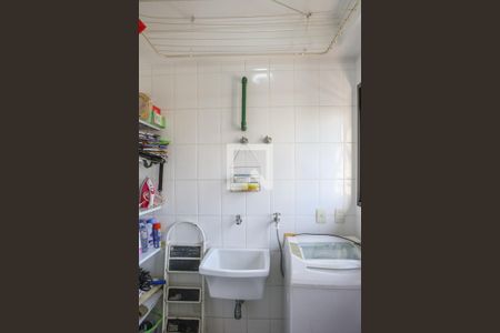 Apartamento à venda com 68m², 2 quartos e 2 vagas Apartamento à venda com 68m², 2 quartos e 2 vagasCozinha e Área de Serviço