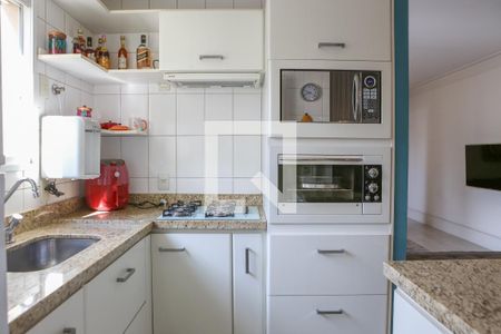 Apartamento à venda com 68m², 2 quartos e 2 vagas Apartamento à venda com 68m², 2 quartos e 2 vagasCozinha e Área de Serviço