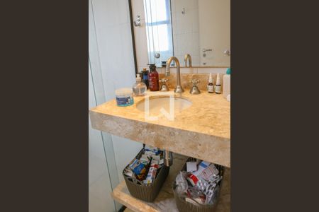 Apartamento à venda com 68m², 2 quartos e 2 vagas Apartamento à venda com 68m², 2 quartos e 2 vagasBanheiro da Suíte 2