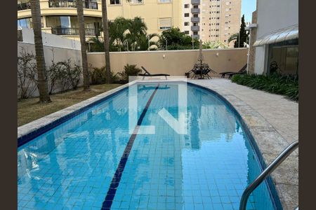 Apartamento à venda com 68m², 2 quartos e 2 vagas Apartamento à venda com 68m², 2 quartos e 2 vagasÁrea comum - Piscina