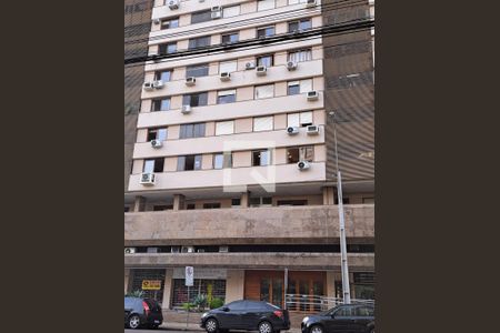 Apartamento à venda com 115m², 3 quartos e 2 vagasFachada do Prédio com Adesivo
