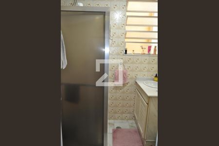 Casa à venda com 120m², 5 quartos e 4 vagasBanheiro 2