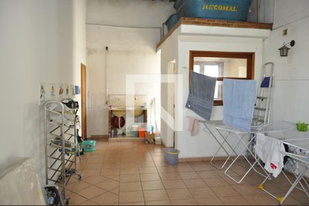 Casa à venda com 120m², 5 quartos e 4 vagasÁrea comum