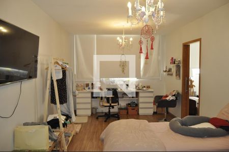 Casa à venda com 120m², 5 quartos e 4 vagasQuarto 3