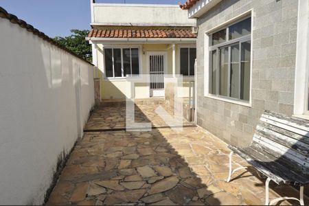 Casa à venda com 120m², 5 quartos e 4 vagasÁrea comum