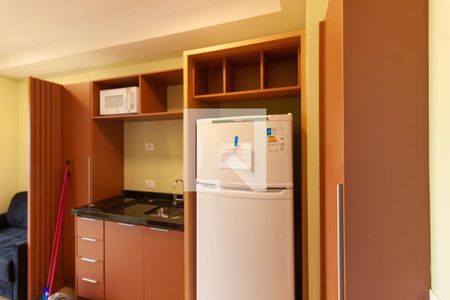 Cozinha de apartamento para alugar com 1 quarto, 28m² em Vila Independência, São Paulo