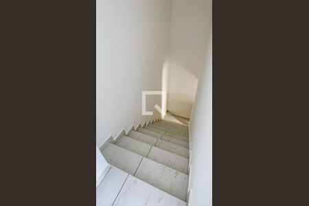 Apartamento para alugar com 92m², 2 quartos e 2 vagasEscada