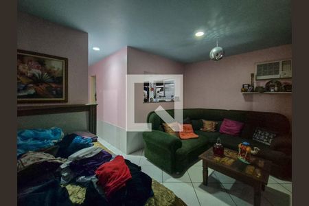 Suíte de casa de condomínio para alugar com 2 quartos, 220m² em Vargem Pequena, Rio de Janeiro