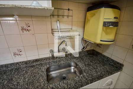 Casa à venda com 290m², 4 quartos e 3 vagas Casa à venda com 290m², 4 quartos e 3 vagasCozinha 2