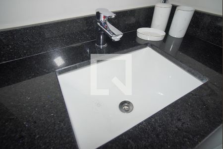 Banheiro Corredor de kitnet/studio para alugar com 1 quarto, 24m² em Auxiliadora, Porto Alegre