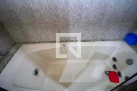 Apartamento à venda com 111m², 2 quartos e 1 vagaBanheiro da Suíte