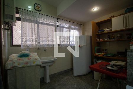 Apartamento à venda com 111m², 2 quartos e 1 vagaCozinha e Área de Serviço