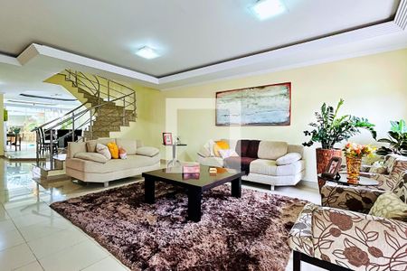 Sala de casa de condomínio para alugar com 6 quartos, 500m² em Vila Rosalia, Guarulhos