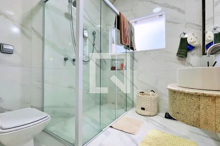 Casa de condomínio à venda com 500m², 6 quartos e 3 vagasBanheiro da Suíte 1