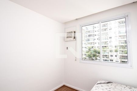 Quarto 1 de apartamento para alugar com 2 quartos, 74m² em Jacarepaguá, Rio de Janeiro