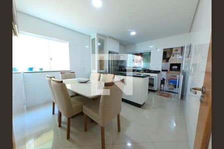 Casa à venda com 146m², 3 quartos e 4 vagasCozinha