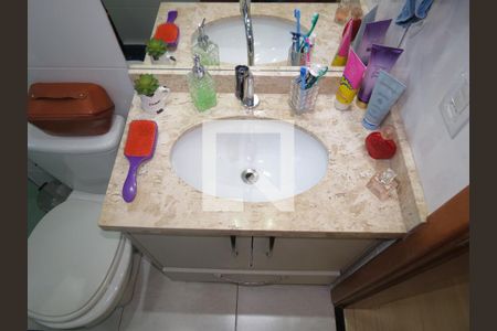 Casa à venda com 146m², 3 quartos e 4 vagasBanheiro Social - Pia e Gabinete