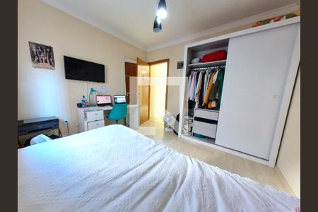 Casa à venda com 146m², 3 quartos e 4 vagasQuarto 2