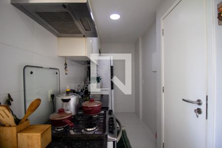 Apartamento à venda com 90m², 3 quartos e 2 vagas Apartamento à venda com 90m², 3 quartos e 2 vagasCozinha e Área de Serviço