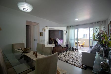 Apartamento à venda com 90m², 3 quartos e 2 vagas Apartamento à venda com 90m², 3 quartos e 2 vagasSala