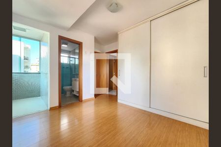 Quarto Suíte de apartamento à venda com 2 quartos, 134m² em Santo Antônio, Belo Horizonte