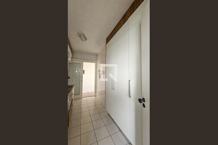 Cozinha de apartamento para alugar com 3 quartos, 75m² em Vila Isa, São Paulo