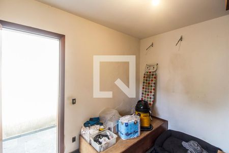 Casa de condomínio à venda com 275m², 4 quartos e 2 vagas Casa de condomínio à venda com 275m², 4 quartos e 2 vagasQuarto de Serviço