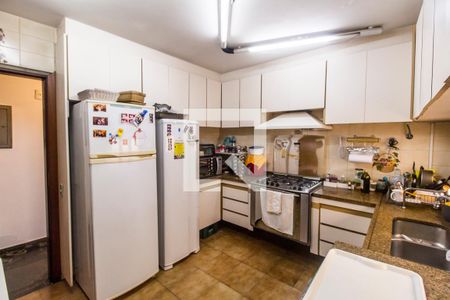 Casa de condomínio à venda com 275m², 4 quartos e 2 vagas Casa de condomínio à venda com 275m², 4 quartos e 2 vagasCozinha