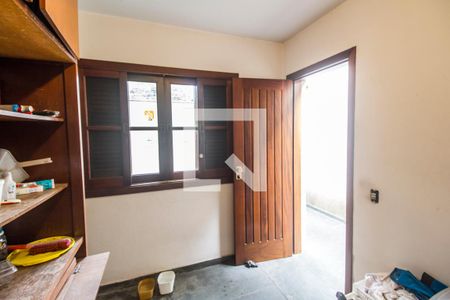 Casa de condomínio à venda com 275m², 4 quartos e 2 vagas Casa de condomínio à venda com 275m², 4 quartos e 2 vagasQuarto de Serviço