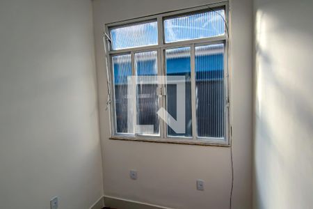 quarto 1 de casa para alugar com 3 quartos, 150m² em Taquara, Rio de Janeiro