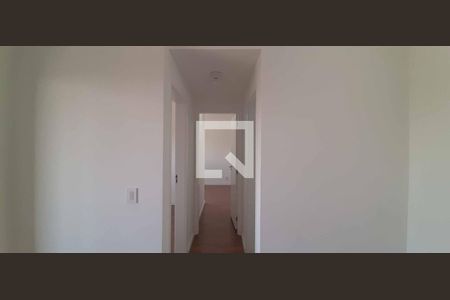 Corredor de apartamento para alugar com 2 quartos, 47m² em Ayrosa, Osasco