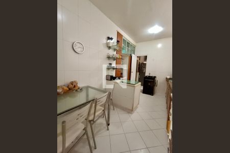 Apartamento à venda com 225m², 4 quartos e 1 vagaCopa / Cozinha