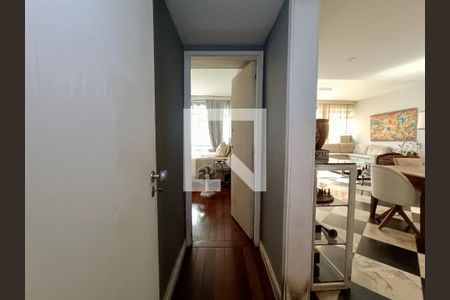 Apartamento à venda com 225m², 4 quartos e 1 vagaCorredor