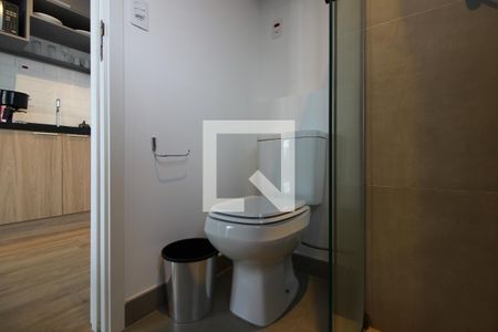 Banheiro de kitnet/studio para alugar com 1 quarto, 21m² em Jardim Paulista, São Paulo