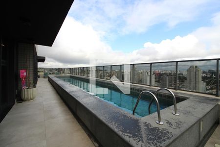 Studio para alugar com 21m², 1 quarto e sem vaga Studio para alugar com 21m², 1 quarto e sem vagaÁrea comum - Piscina