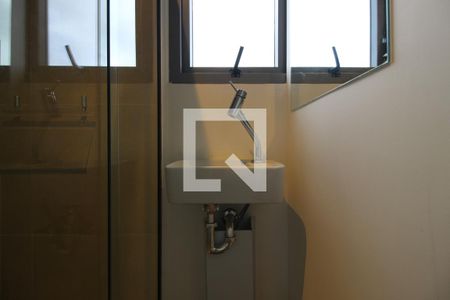 Banheiro de kitnet/studio para alugar com 1 quarto, 21m² em Jardim Paulista, São Paulo