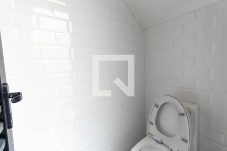 Casa à venda com 220m², 3 quartos e 5 vagasBanheiro de serviço