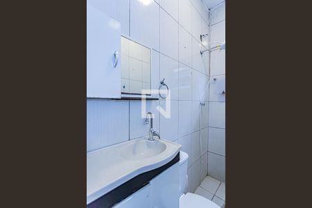 Banheiro de casa para alugar com 1 quarto, 45m² em Jardim Peri, São Paulo