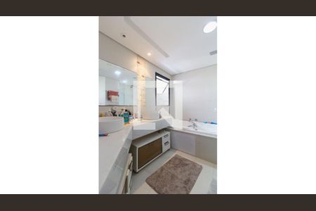 Apartamento para alugar com 207m², 3 quartos e 3 vagas