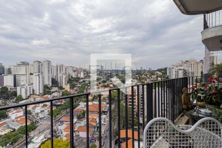 Apartamento à venda com 640m², 3 quartos e 4 vagas